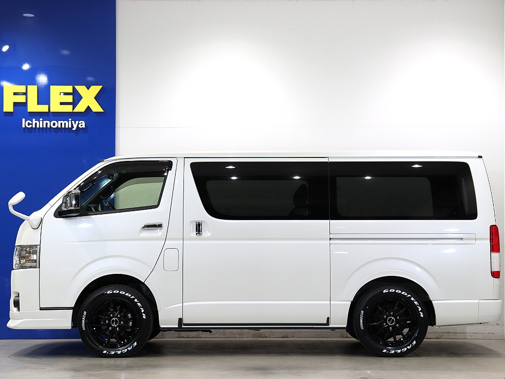 トヨタ ハイエースバン(15枚目)