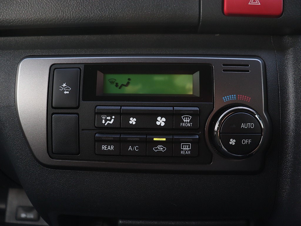 トヨタ ハイエースバン(38枚目)