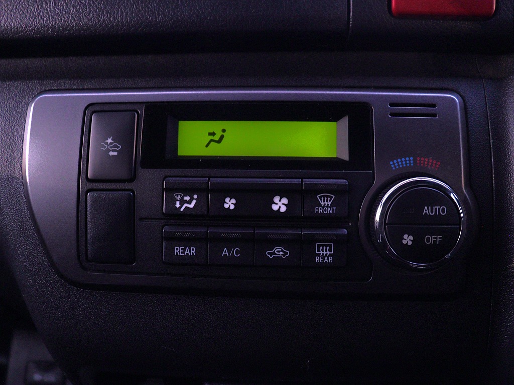 トヨタ ハイエースバン(29枚目)