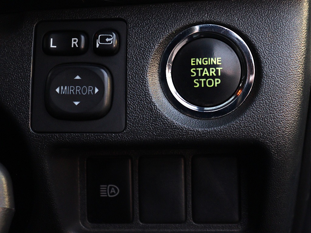 トヨタ ハイエースバン(33枚目)