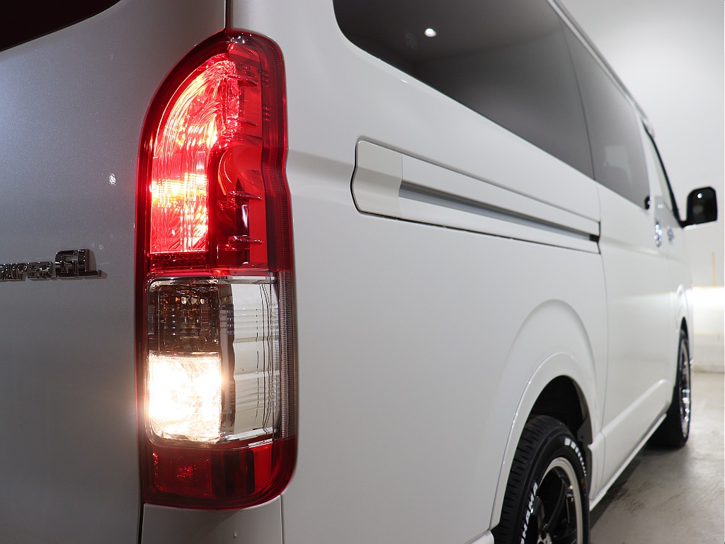 トヨタ ハイエースバン(19枚目)