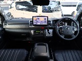 トヨタ ハイエースバン(2枚目)