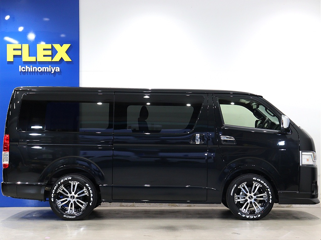 トヨタ ハイエースバン(13枚目)