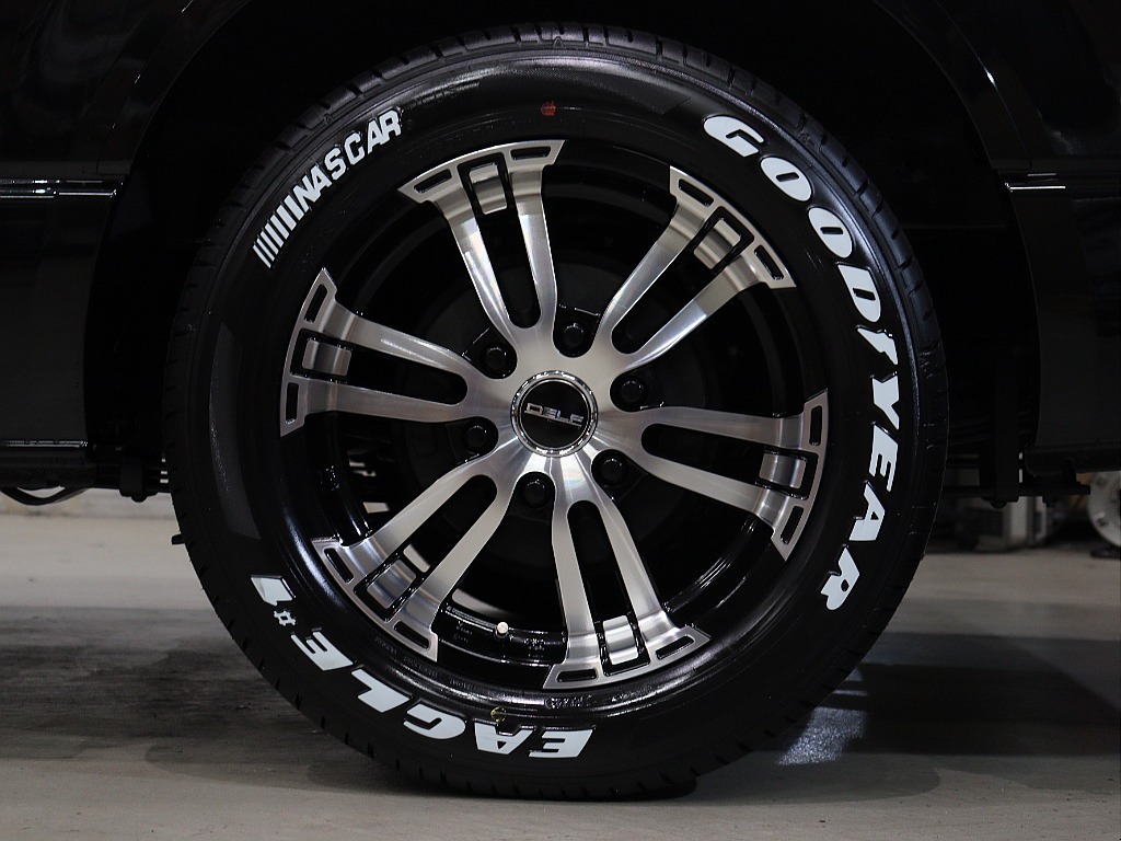 FLEX デルフ02 17インチAW/グッドイヤーナスカータイヤ