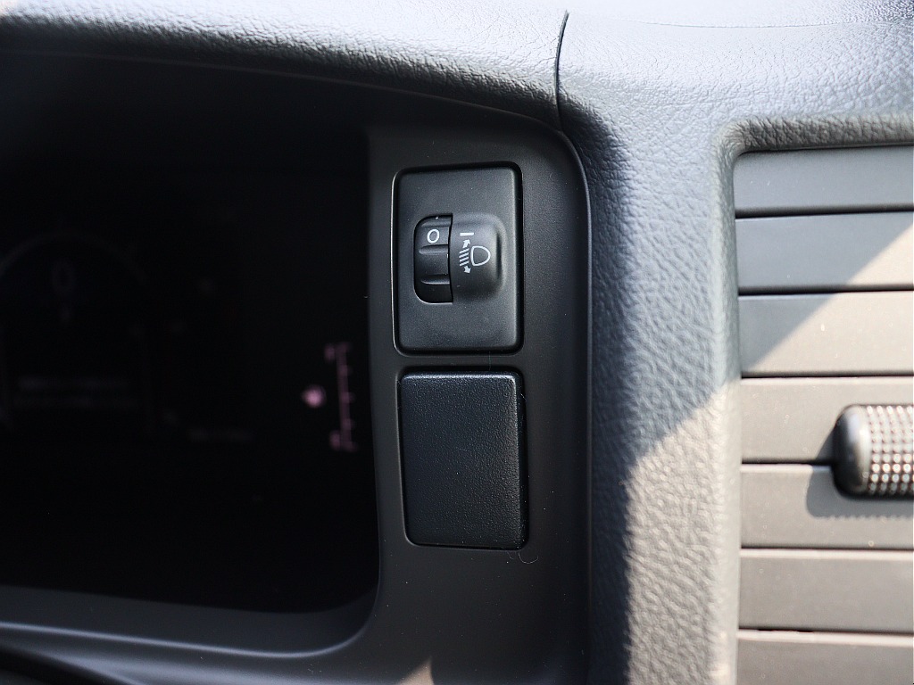 トヨタ ハイエースバン(30枚目)