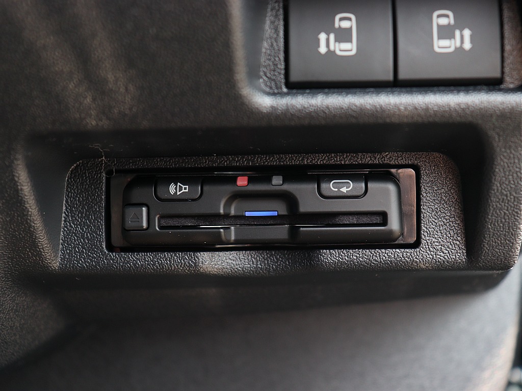 トヨタ ハイエースバン(40枚目)