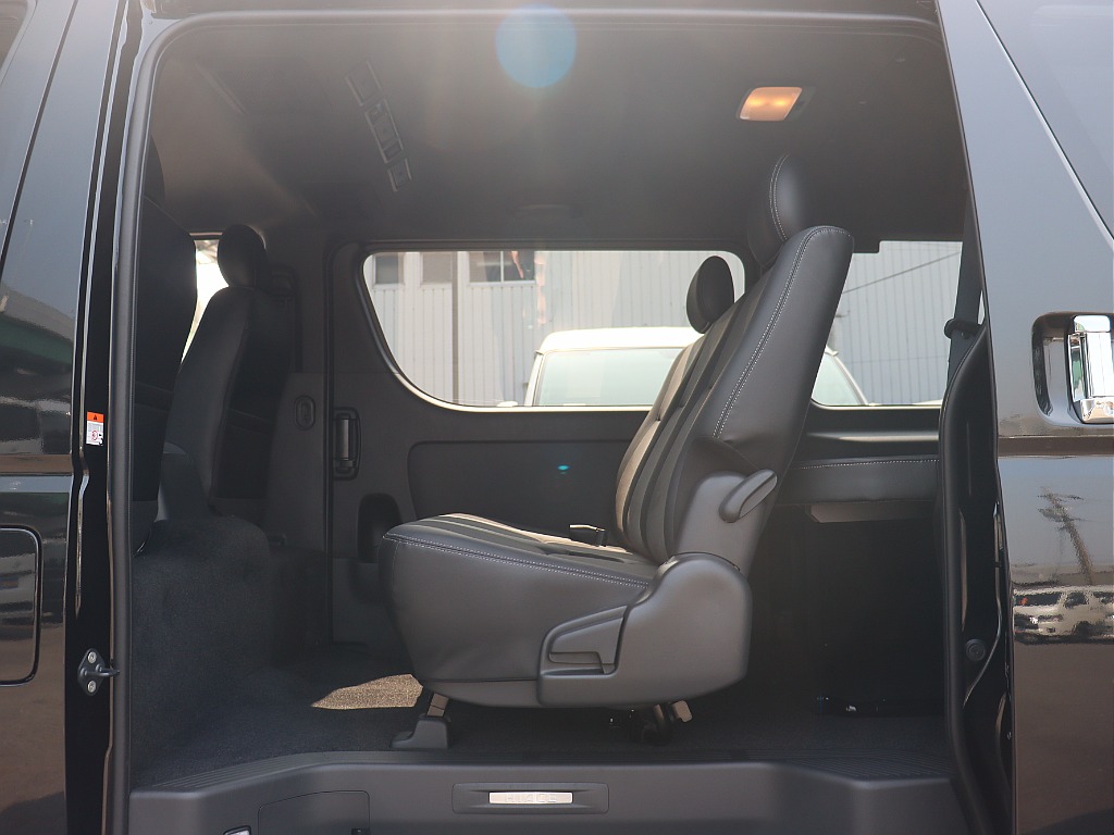 トヨタ ハイエースバン(48枚目)