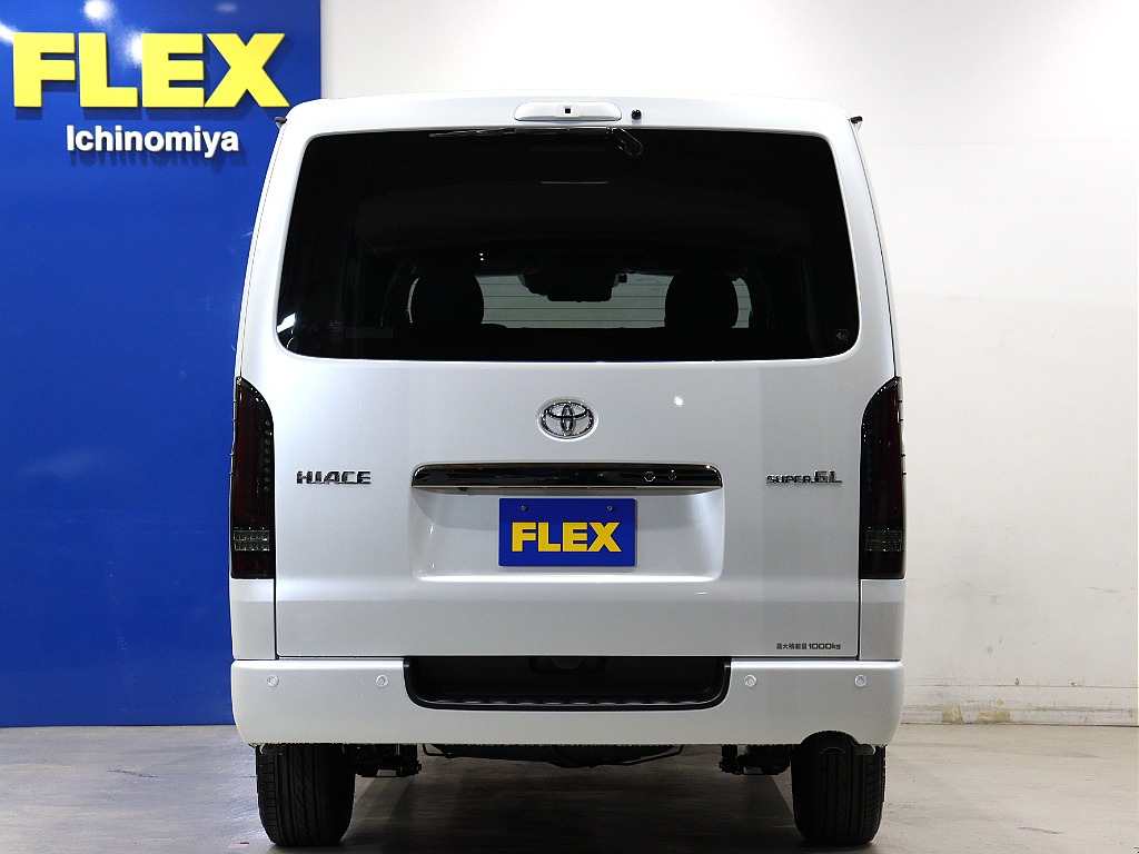 トヨタ ハイエースバン(16枚目)