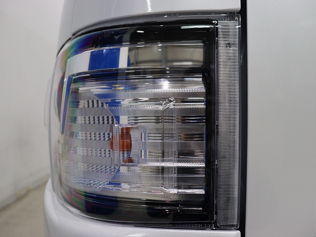 Bi-BeamLEDヘッドライト