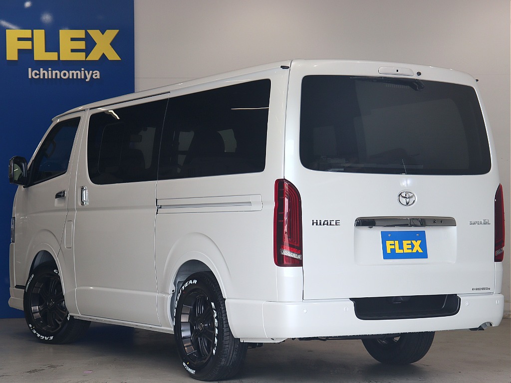 トヨタ ハイエースバン(13枚目)
