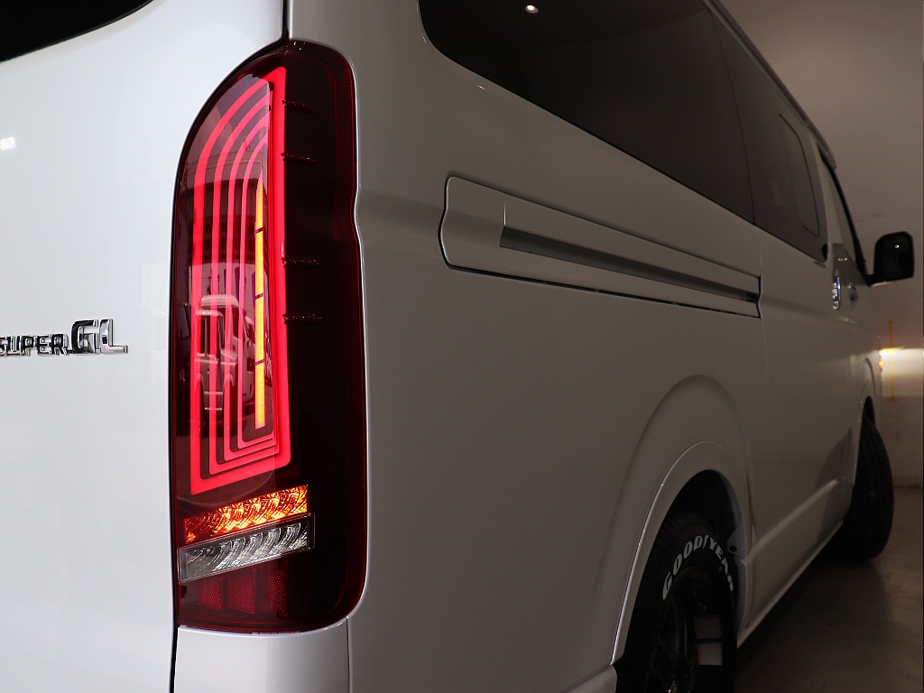 トヨタ ハイエースバン(19枚目)