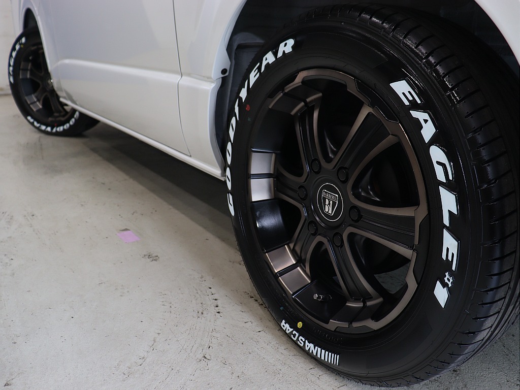 トヨタ ハイエースバン(22枚目)