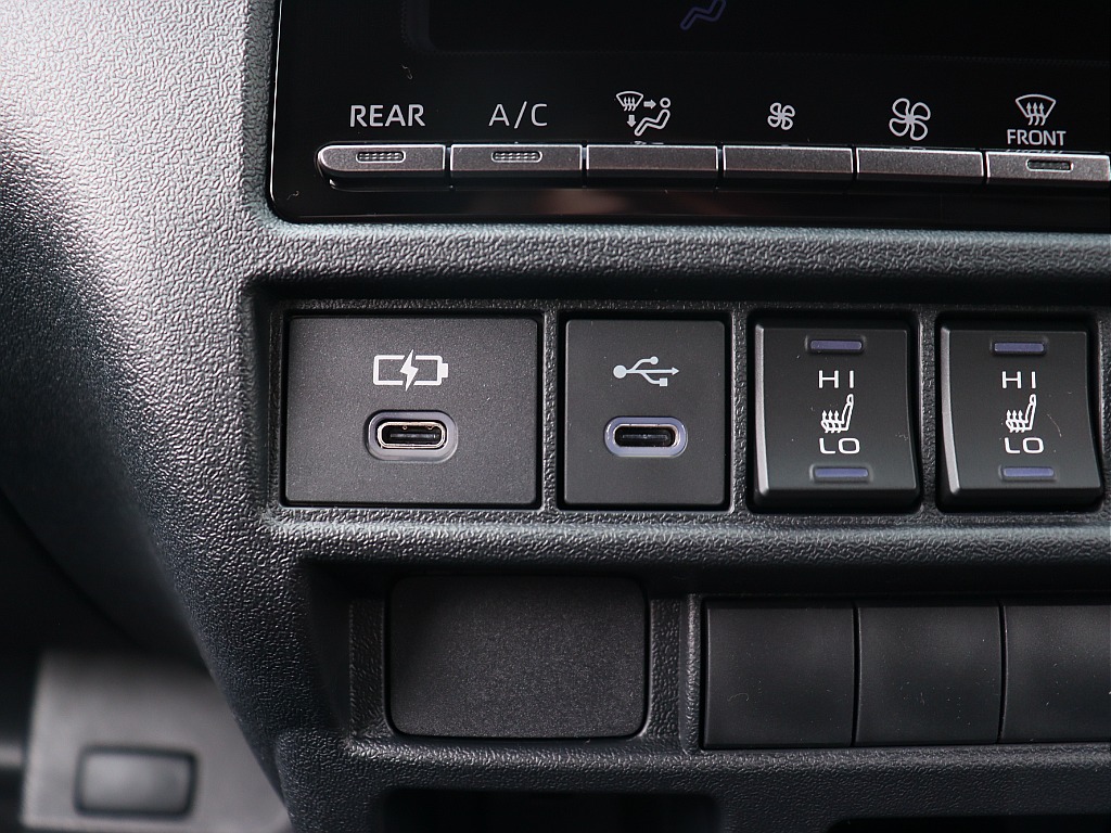 トヨタ ハイエースバン(30枚目)