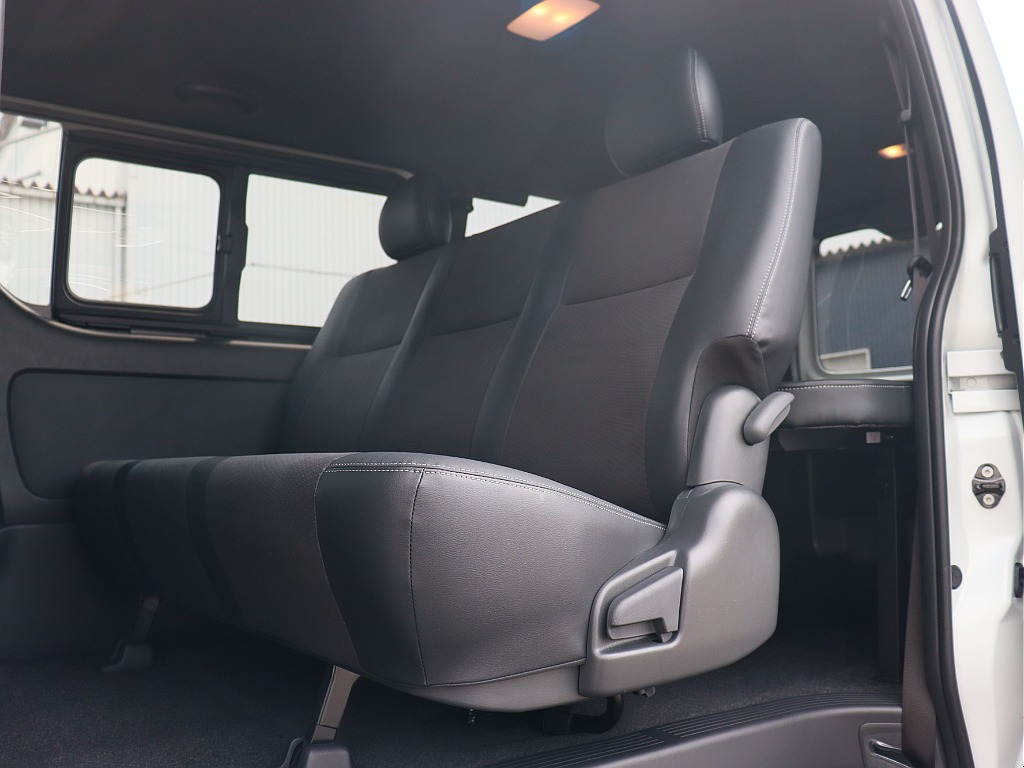 トヨタ ハイエースバン(40枚目)