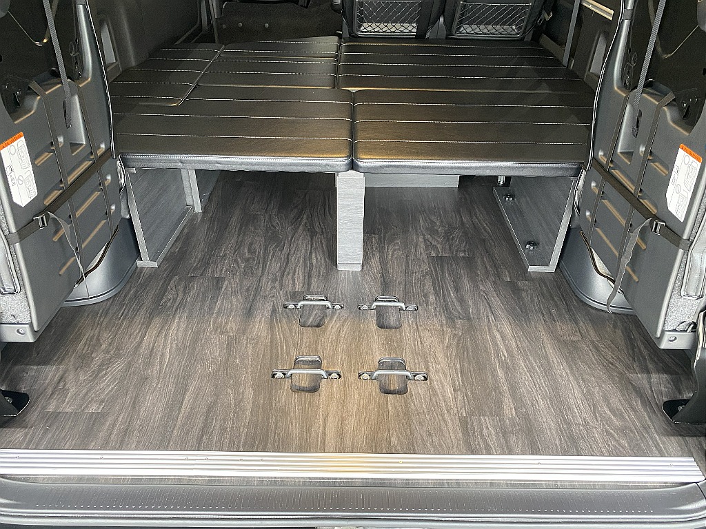 トヨタ ハイエース(4枚目)