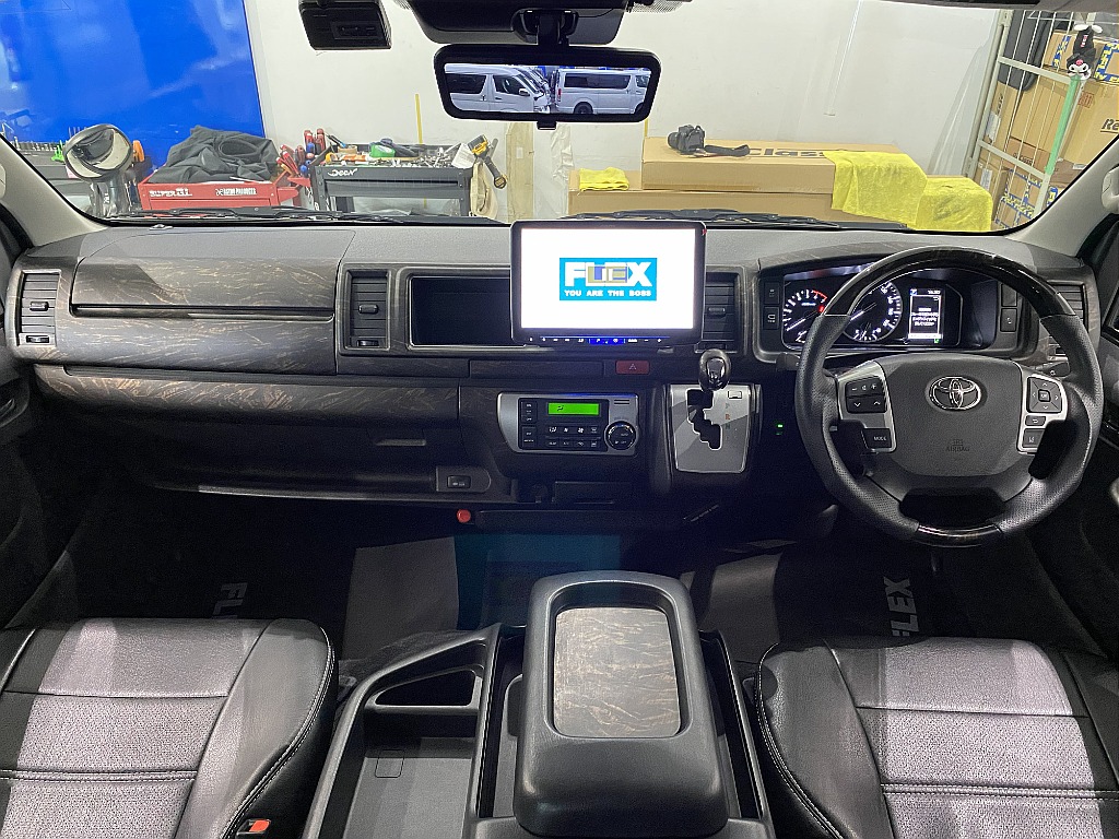 トヨタ ハイエース(6枚目)