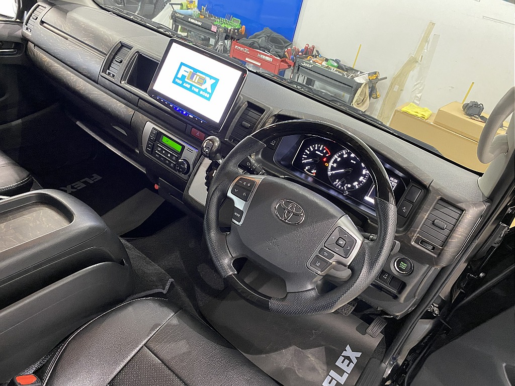 トヨタ ハイエース(7枚目)