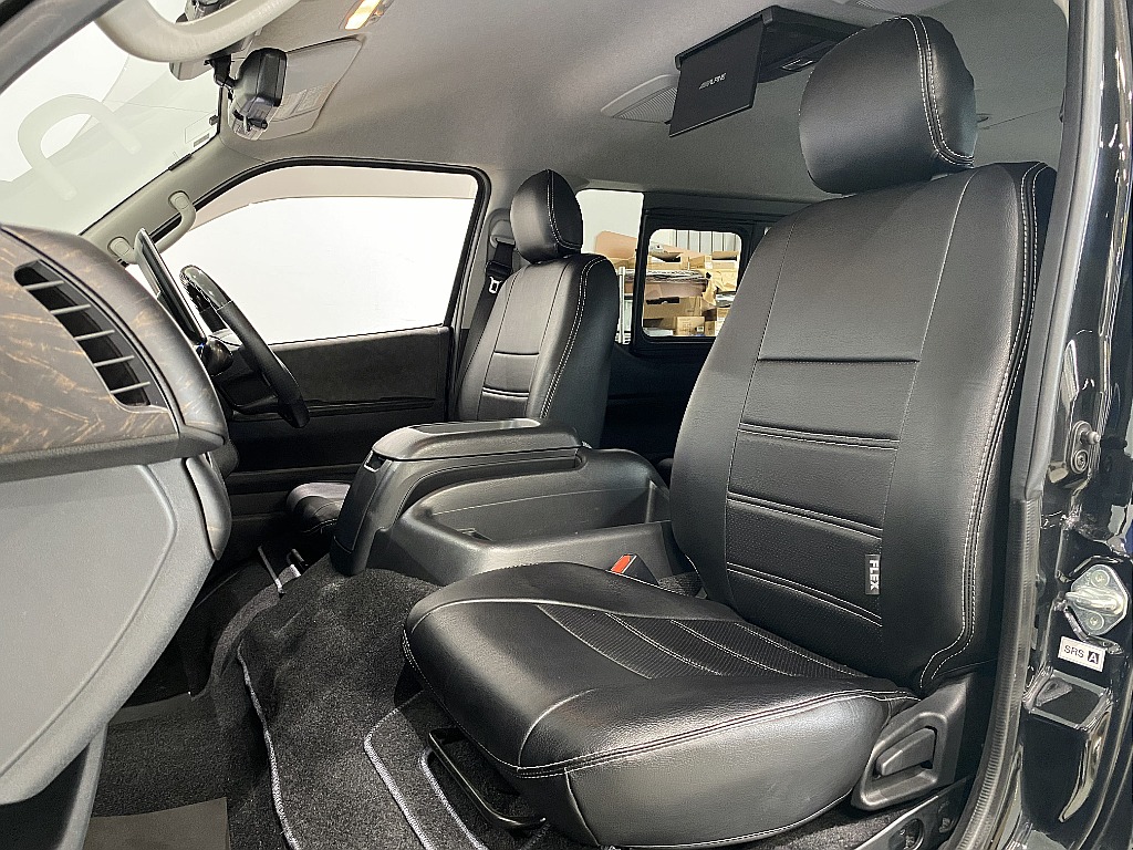 トヨタ ハイエース(10枚目)