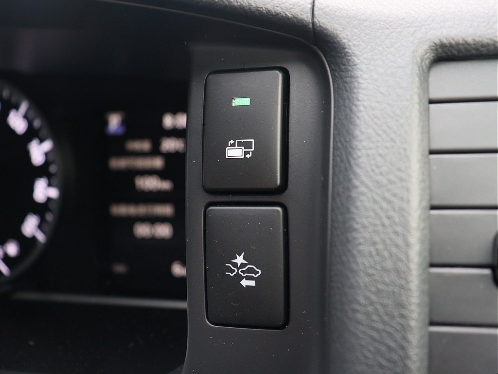 トヨタ ハイエースバン(30枚目)