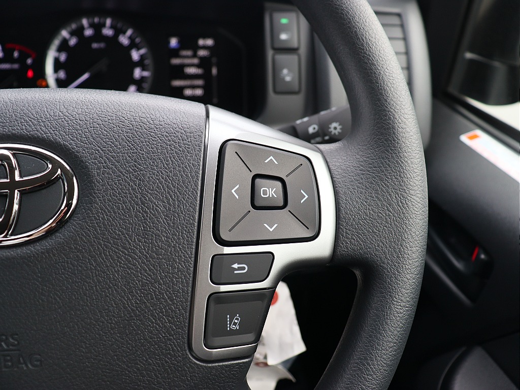 トヨタ ハイエースバン(32枚目)