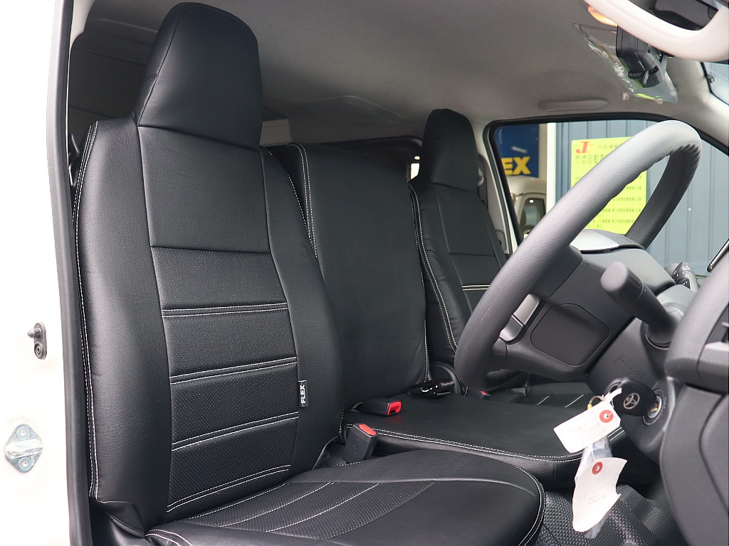 トヨタ ハイエースバン(8枚目)