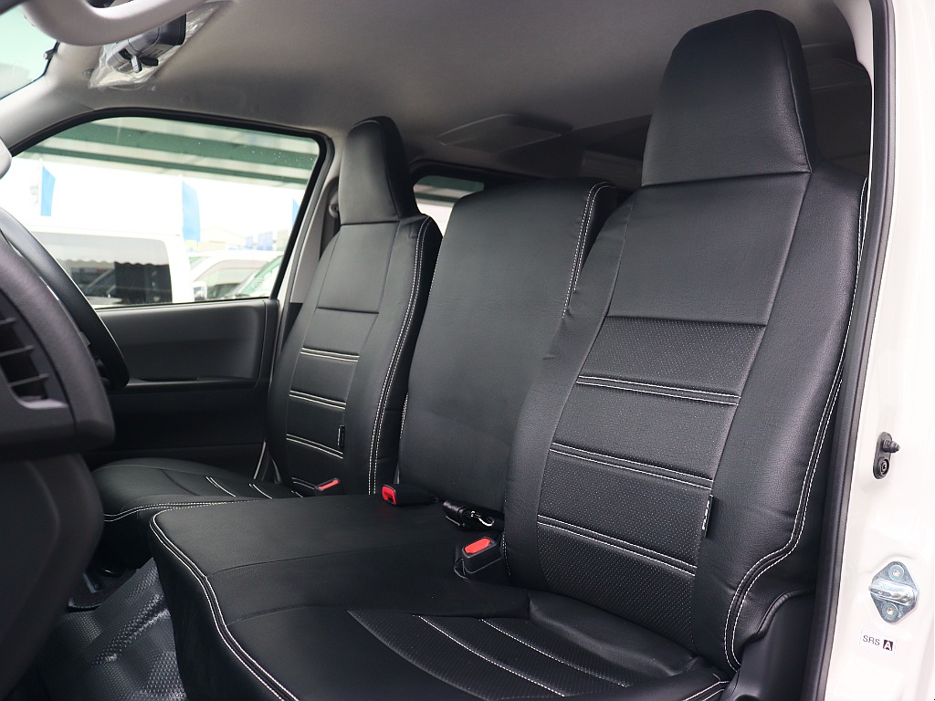 トヨタ ハイエースバン(10枚目)