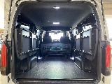 トヨタ ハイエースバン(3枚目)