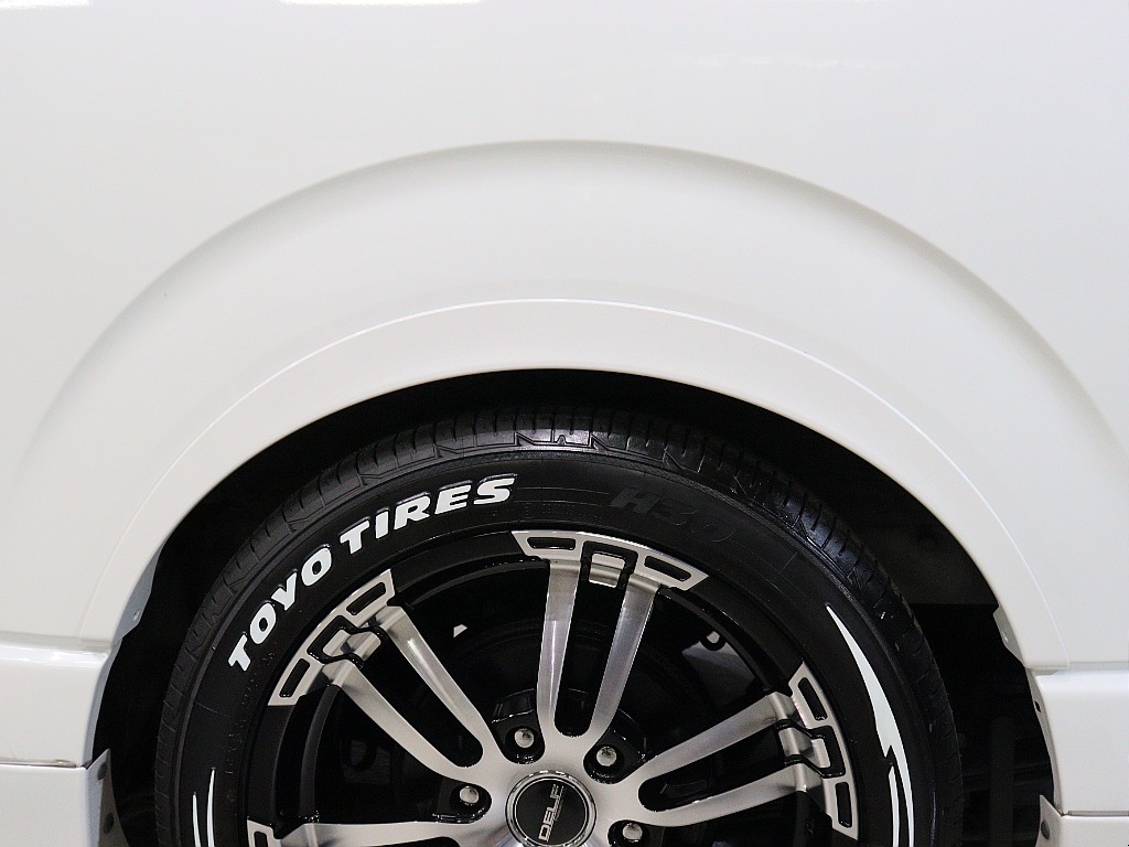 トヨタ ハイエースバン(34枚目)