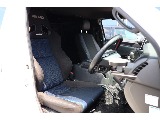 トヨタ ハイエースバン(3枚目)