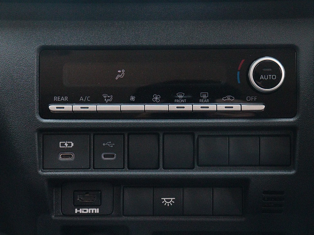 トヨタ ハイエース(26枚目)