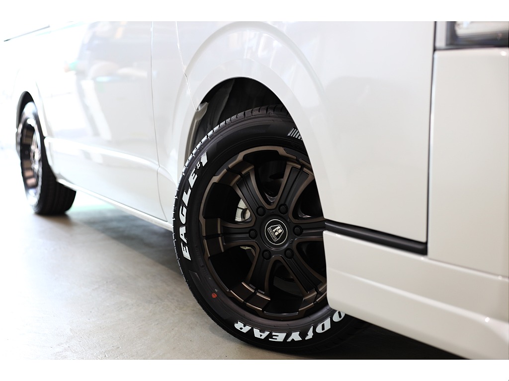 トヨタ ハイエースバン(30枚目)