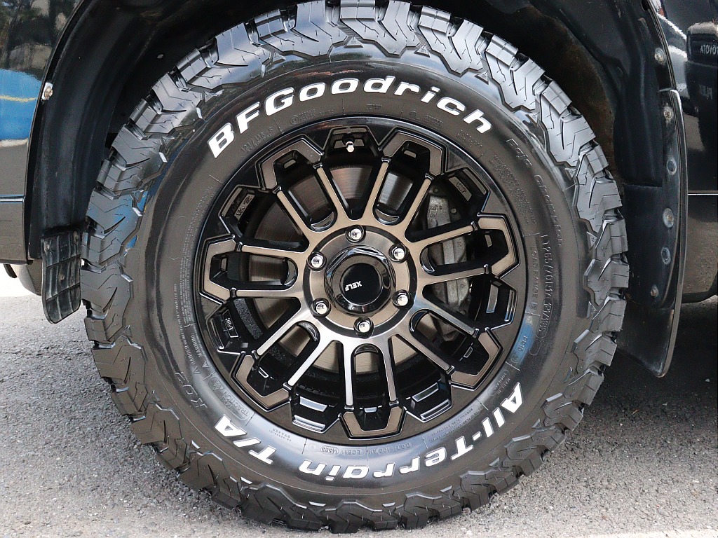 当社オリジナルXELFホイールにBFGoodrichnoのＡＴタイヤ