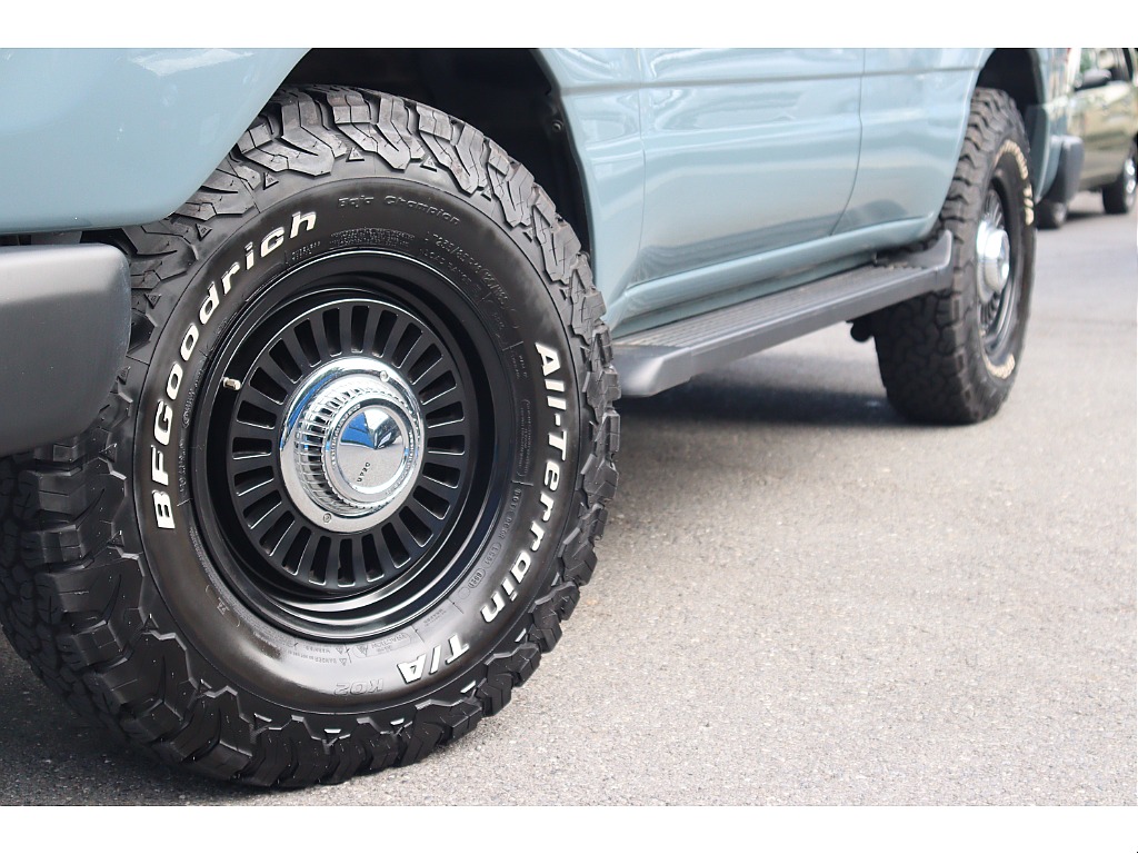 DEENカルフォルニア１６インチアリミ＆ＢＦＧｏｏｄｒｉｃｈ235/85-16を装着