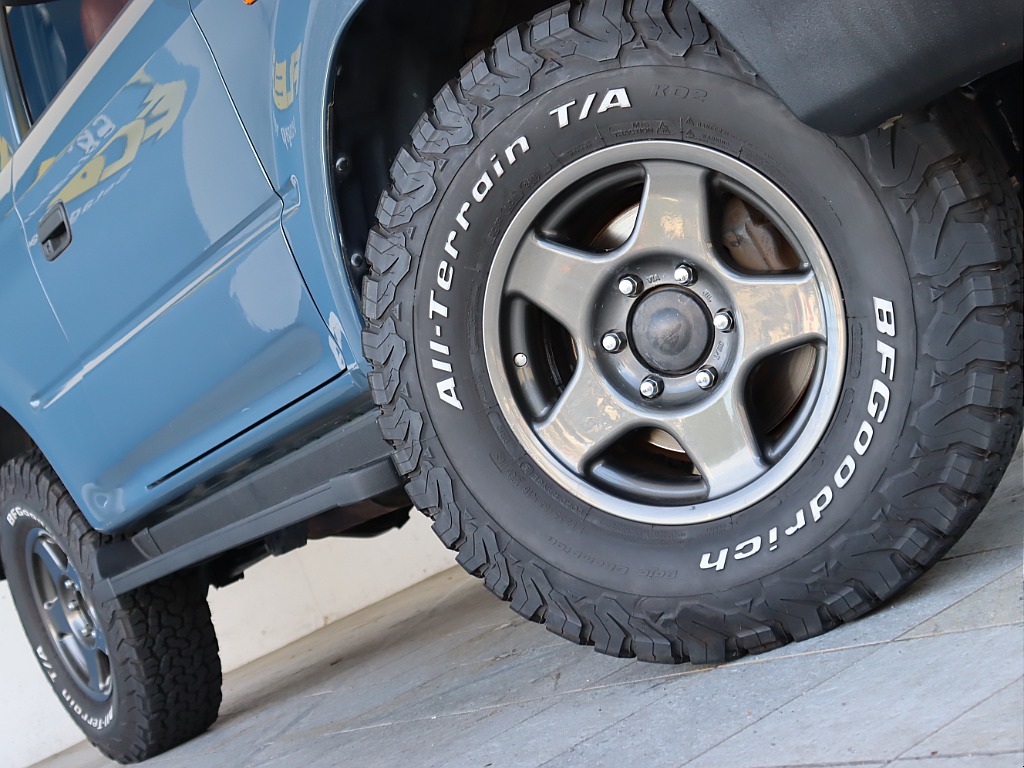 クロカンらしい4x4エンジニアリングBRADLEY Vを装備！