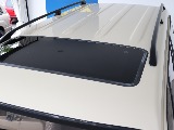 純正サンルーフ付の車両となります。ルーフも雹害や塗装ハゲなどなく綺麗な状態です。