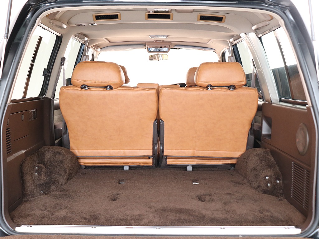 税金の安い１No登録済み！広大なラゲッジスペースも特徴です！