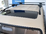 純正サンルーフ付きの車両となります。ルーフバーも付属しておりますので、アウトドアでの使用でも大活躍です！