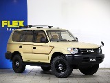 マットベージュのペイントとウッド調のラッピングがクラシックかつオフロード車らしい雰囲気を演出しております♪