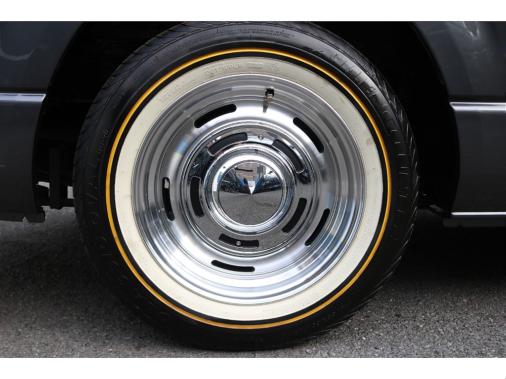 オーレンカウンター クラシックオーバルタイヤ×DEAN クロスカントリー16インチアルミ！