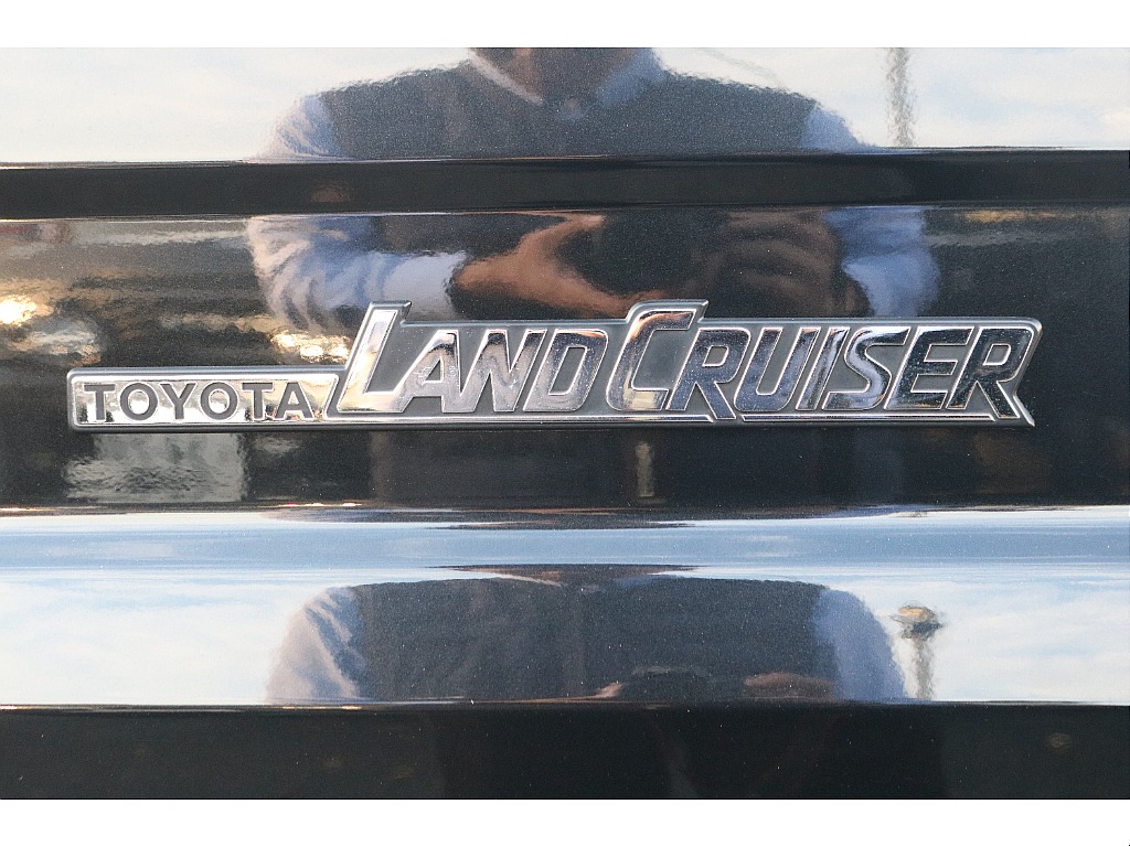 サイドのランドクルーザーエンブレム！