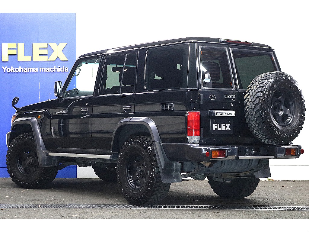 足元も新品ブラッドレーホイールにマッドタイヤという理想的なカスタムです！