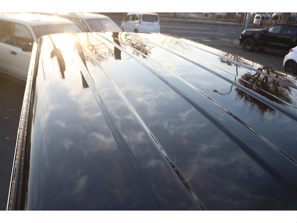 普段はなかなか見ることのないルーフ部分です！