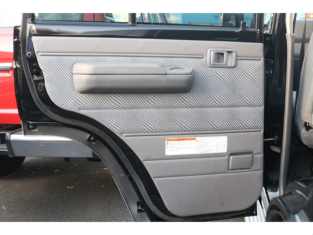 助手席2列目ドア内張！