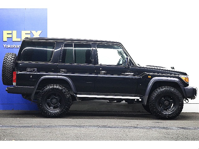 サイドステップ付きの為乗り降りも安心です♪