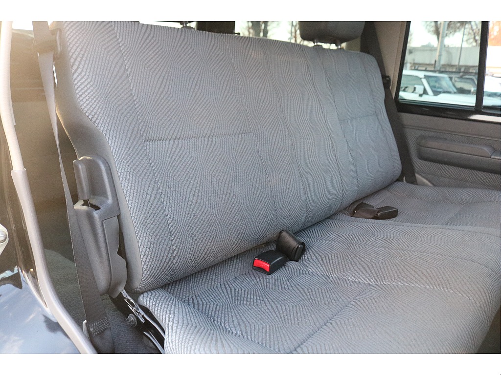 お好みに合わせてシートカバーの取り付けも可能です！