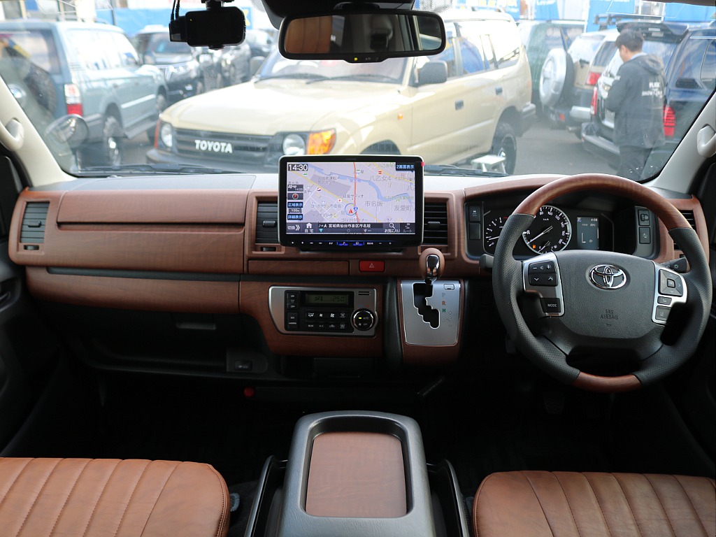 ＦＬＥＸグループは「すべての人に愛車を」をコンセプトに車種別に全国展開中！愛車と一緒に、ライフスタイルを充実させてもらいたいという思いで、ランクル仙台泉店では皆様のご要望になんでもお応えします♪