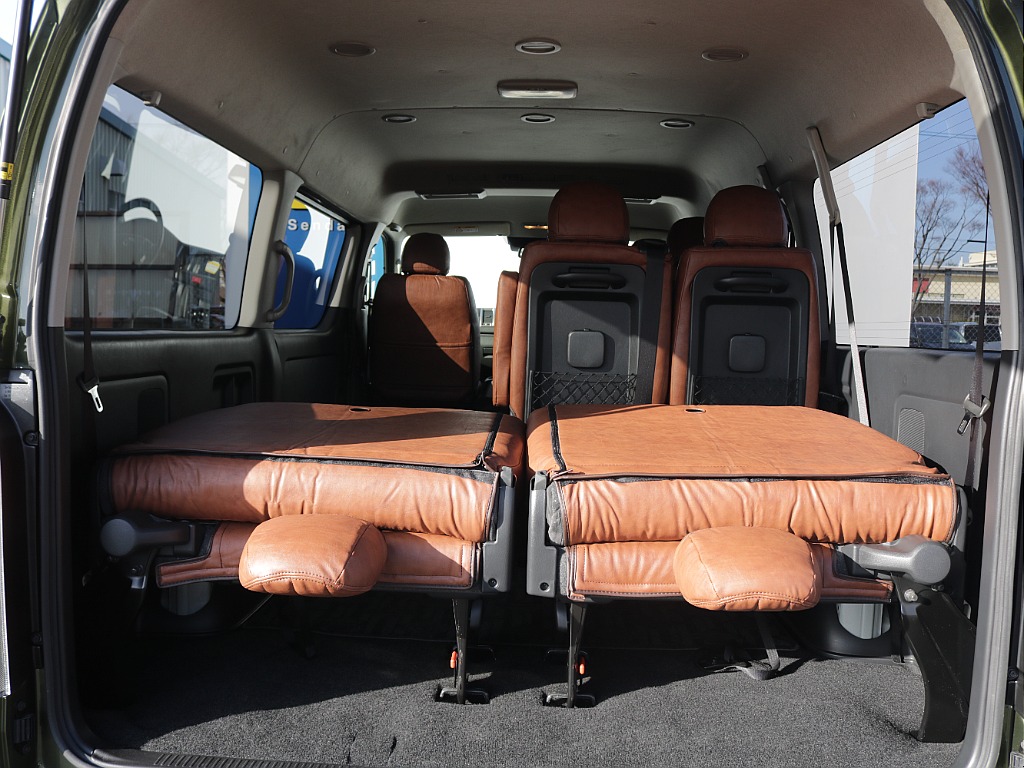 リアから見ても広大な空間でゆったりドライブなどお楽しみいただけます♪