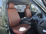 クラシックシートカバー付きで外装のカラーリングとマッチしておりより一層お洒落度がアップしております！！