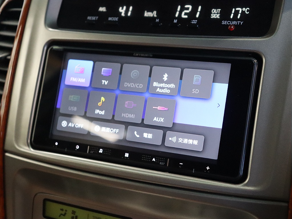 新品SDナビ・Bluetooth可能・DVD視聴可能・SD録音可能♪