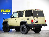 今どきの車では珍しい観音開き仕様のバックドア！
